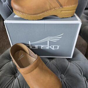 Dansko Pro Clog Women's Size 38 (US 7.5/8)